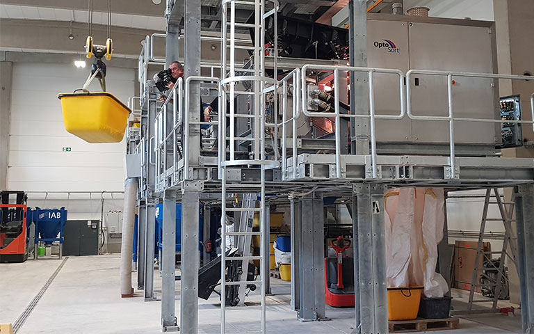 Bild Freifallsortierer im Recycling-Technikum des IAB Weimar