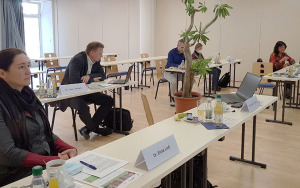 Konstruktiver Diskurs zwischen Referenten und virtuellen Teilnehmern Bild Publikum beim 3. renatBAU Workshop